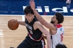 苏群：霍勒迪&格兰特回归后杨瀚森机会变得稀碎 今天打得还不错